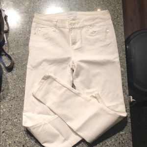 White ankle pants. New without tags!